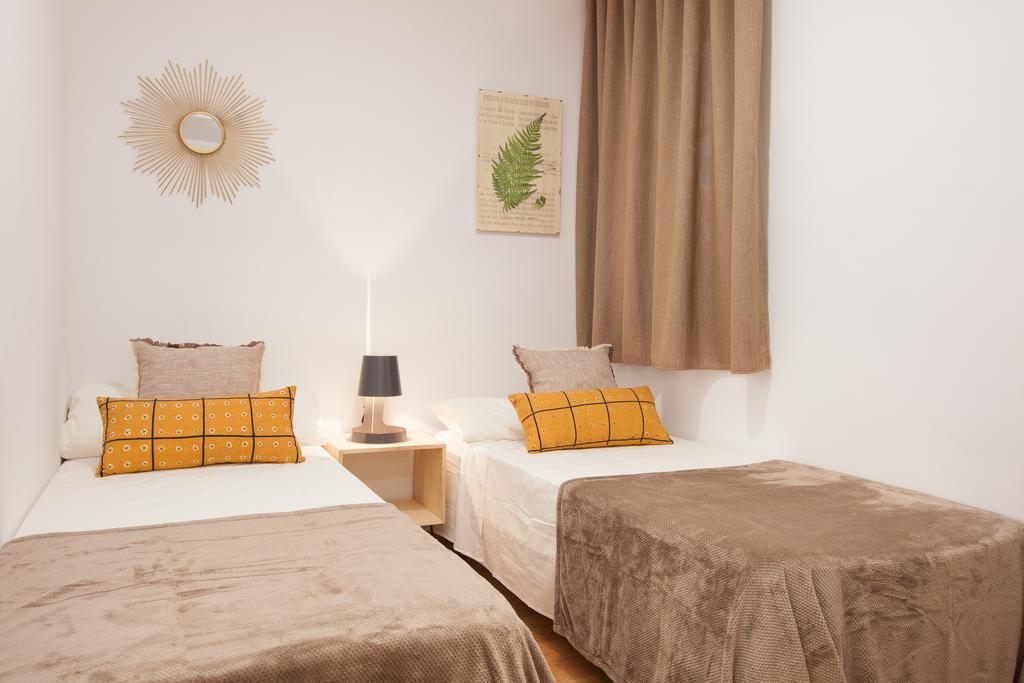 Click&Flat Europa Fira Apartments L'Hospitalet de Llobregat Exterior foto