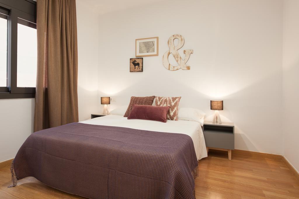 Click&Flat Europa Fira Apartments L'Hospitalet de Llobregat Exterior foto