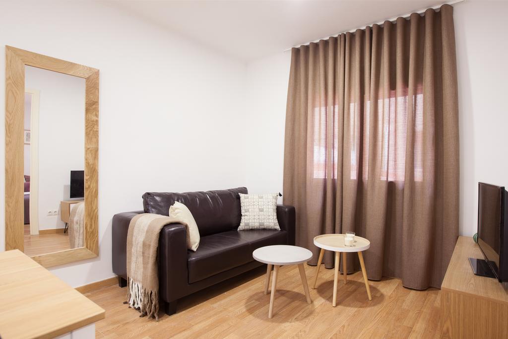 Click&Flat Europa Fira Apartments L'Hospitalet de Llobregat Exterior foto