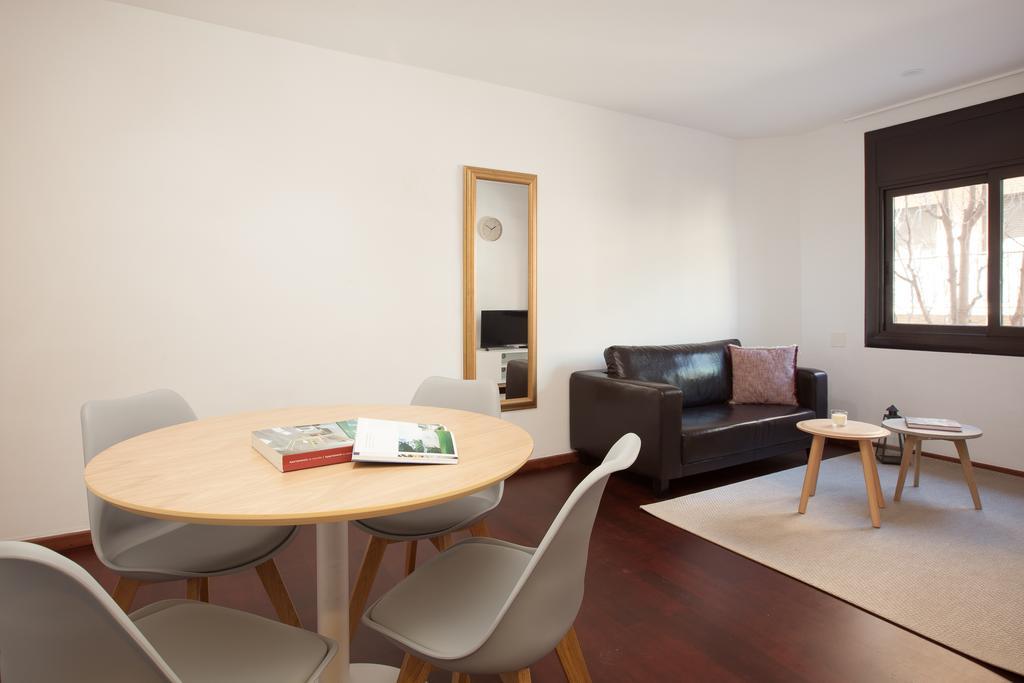 Click&Flat Europa Fira Apartments L'Hospitalet de Llobregat Exterior foto