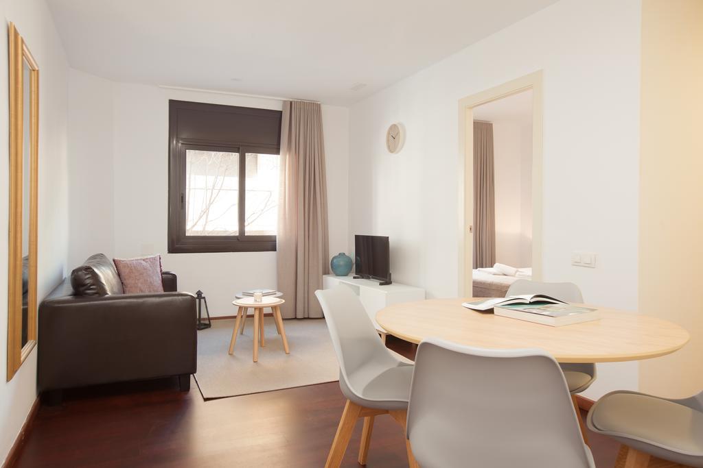 Click&Flat Europa Fira Apartments L'Hospitalet de Llobregat Exterior foto